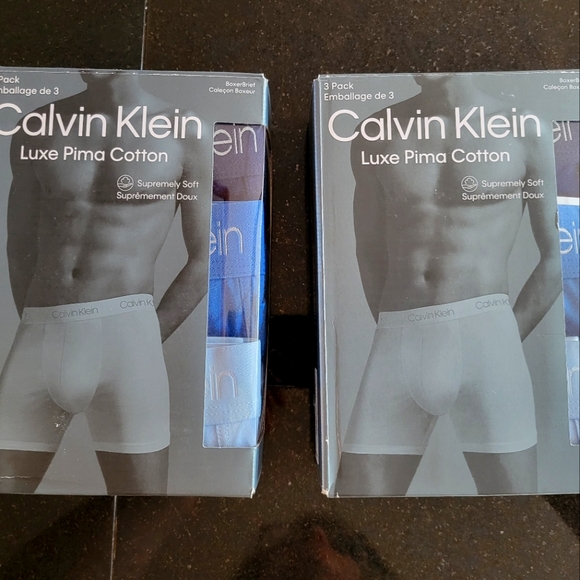 Calvin Klein - Picture 2 of 4